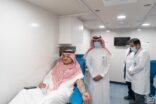 سمو محافظ حفر الباطن يدشن عربة الصحة المتنقلة للتبرع بالدم بمقر المحافظة