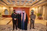 سمو أمير الجوف يقلد مدير إدارة الدوريات الأمنية بالمنطقة رتبته الجديدة
