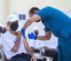 الخدمات الطبية تقدم لقاح كورونا لمنسوبي قوة الطوارئ الخاصة بجازان