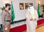 أمير تبوك يقلد مدير الدفاع المدني بالمنطقة رتبته الجديدة