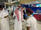 رئيس بلدية بقيق يشارك الفرق الرقابية في حملة لتفعيل مبادرة ممتثل