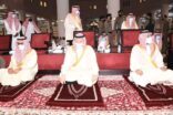 محافظ الأحساء يؤدي صلاة عيد الفطر المبارك مع جموع المصلين