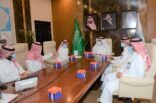 أمين الشرقية يدشن تطبيق المواقف الذكية المطور عبر الأجهزة الذكية