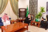 أمير الجوف يستعرض خدمات هيئة المواصفات والمقاييس لتطوير نظم الإدارة والجودة بإمارة المنطقة
