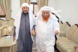 وزير الشؤون الإسلامية يزور رئيس محاكم الاستئناف بمنطقة عسير