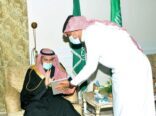 محافظ القريات يدشن برنامج تأهيل 75 متدربا ومتدربة بمجالات تربية النحل