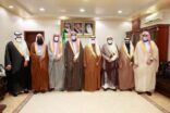 محافظ الزلفي يطلق حملتي إن الله لا يصلح عمل المفسدين واعتزاز