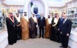 المعجب يلتقي وزير العدل ورئيسة البرلمان في اذربيجان