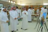 مدير تعليم المجمعة يزور مجمع الأندية الطلابية