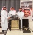 آل اللواء يحتفون بالبطل علي المري ويكرمون الزميل ناصر العجمي