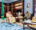 أمير الباحة يستقبل السيف بعد قرار تكليفه مديرًا بجوازات المنطقة