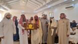 منسوبي المحكمة العامة بخميس مشيط يكرمون المتقاعدين
