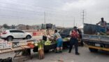 مصادرة ١٥ طن خضار وفواكه وبضائع مختلفة من الباعة الجائلين بالدمام