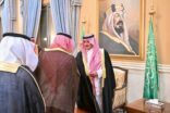 أمير تبوك يستقبل المواطنين في اللقاء الأسبوعي