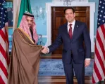 وزير الخارجية يلتقي وزير الخارجية الأمريكي