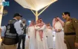 الأمير عبدالعزيز بن سعود يزور موقع مشروع تظليل جبل الرحمة بمشعر عرفات