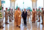 وزير الدفاع يستقبل وزير القوات المسلحة لدى الجمهورية الفرنسية