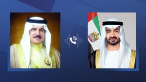 رئيس دولة الإمارات وملك مملكة البحرين يبحثان خلال اتصال هاتفي تطورات الأوضاع في المنطقة والأزمة الإنسانية بغزة