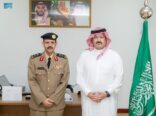 أمير عسير يقلد العتيبي والدوسري رتبتيهما الجديدتين