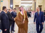 ولي العهد ورئيس الوزراء العراقي يستعرضان العلاقات الثنائية بين البلدين ومجالات التعاون المشترك