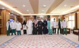 رئيس جامعة المجمعة يستقبل فريق اختراع الشرائح الطبية المخبرية