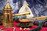 القهوة السعودية رمز تراثي يضفي نكهة مميزة على موسم رمضان في جدة التاريخية