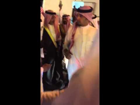 وزير الصحة يهرب من الصحفيين